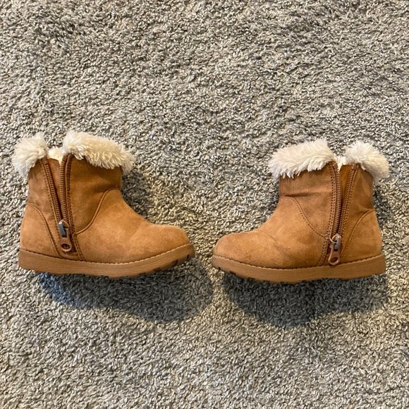 Cat & Jack Boots Size 7 Toddler - Picture 2 of 4